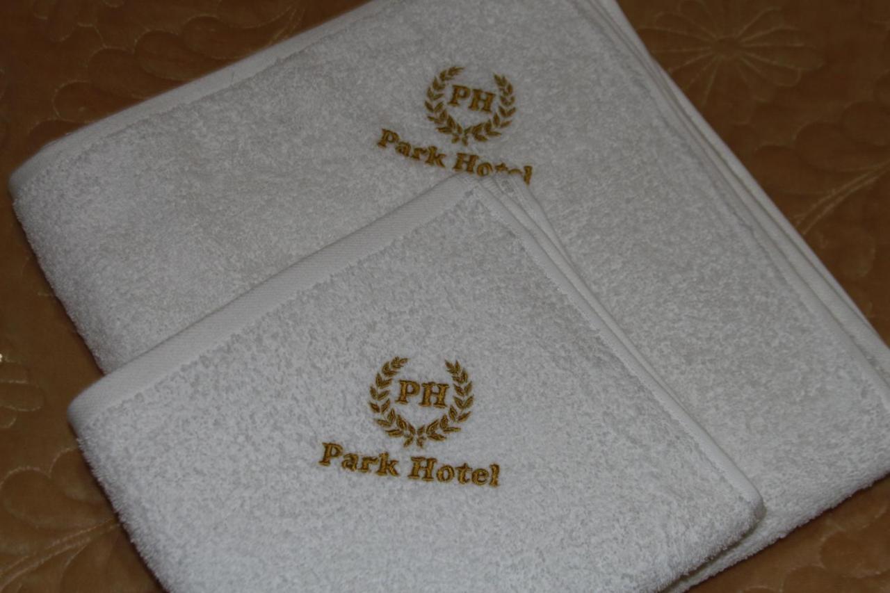 Park Hotel Kutaisi Ngoại thất bức ảnh