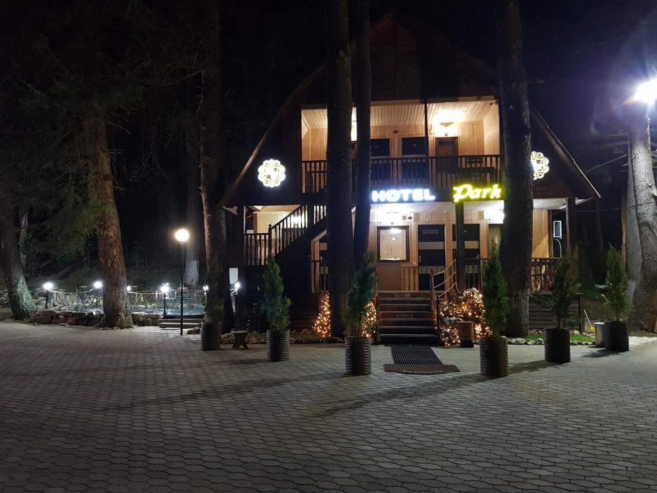Park Hotel Kutaisi Ngoại thất bức ảnh