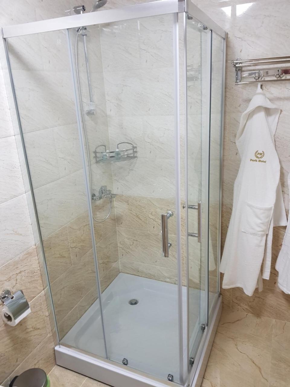 Park Hotel Kutaisi Ngoại thất bức ảnh