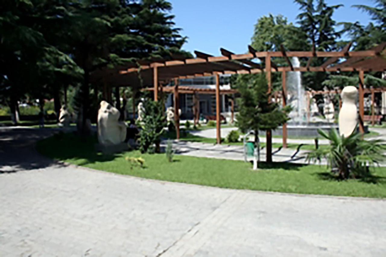 Park Hotel Kutaisi Ngoại thất bức ảnh
