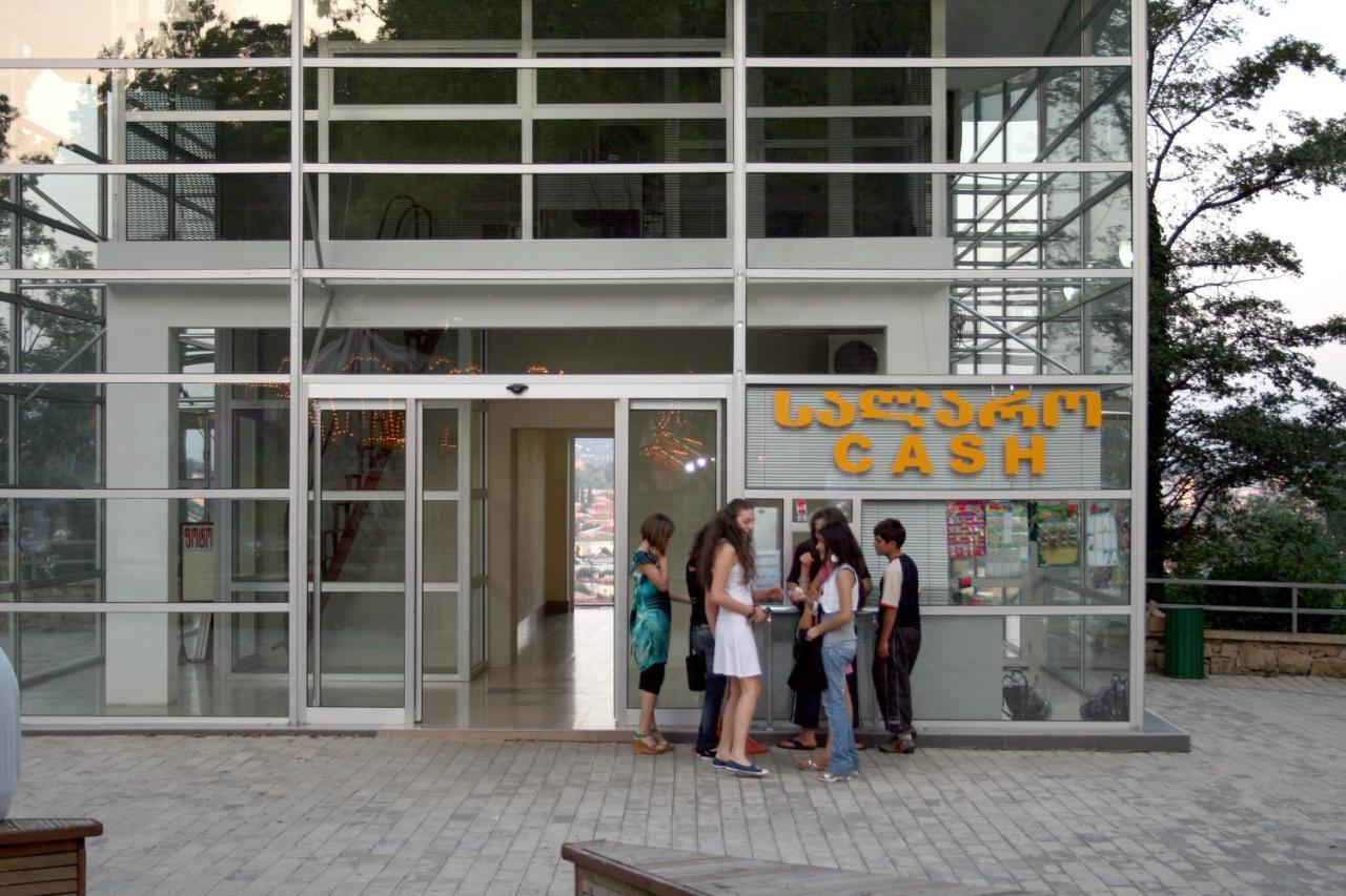 Park Hotel Kutaisi Ngoại thất bức ảnh