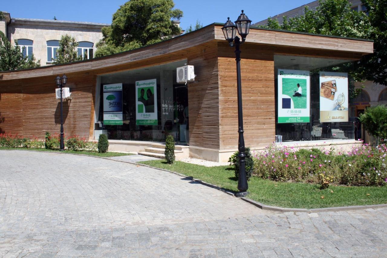 Park Hotel Kutaisi Ngoại thất bức ảnh